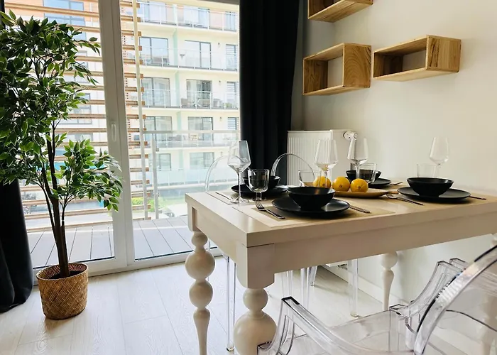 West Колобжег